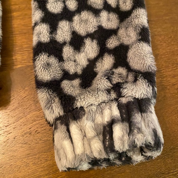 North Face Youth Leopard Fleece Jacket - Picture 4 of 4